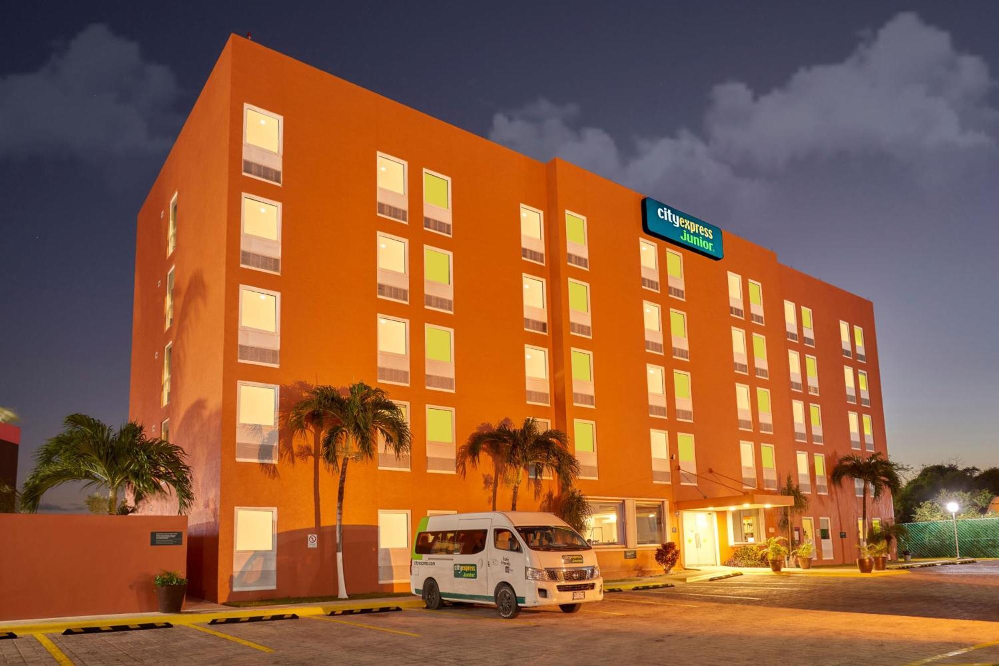 Hoteles cerca del Royal Yak Casino & Sports Book en Cancún
